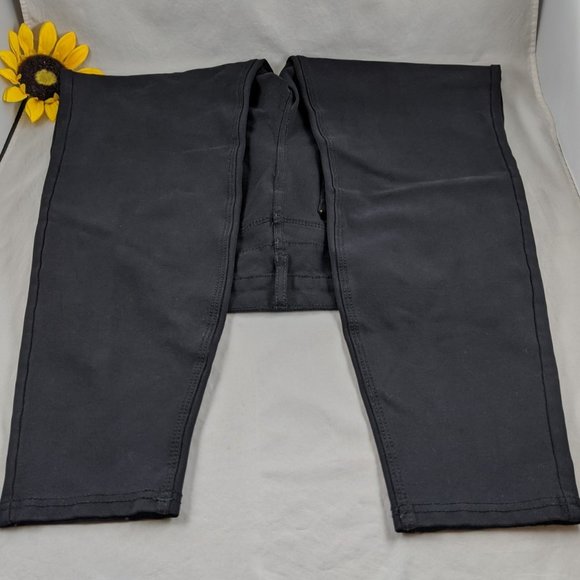 Sapphire Red Tapered Stretch Jeans in Black PM - Picture 6 of 12